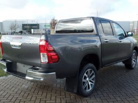 Toyota-HiLux-2.4-D4D-Executive-Automatic-4x4-5